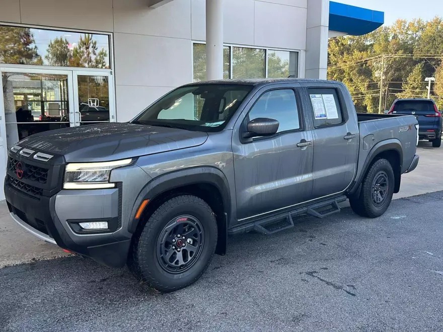 2025 Nissan Frontier PRO-X photo 1