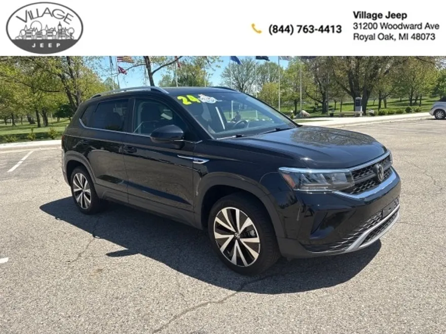 2024 Volkswagen Taos SE photo 1