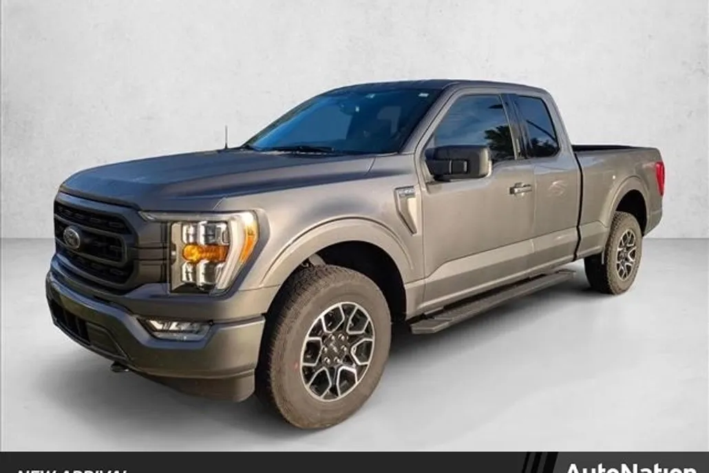 2023 Ford F-150 XLT photo 1