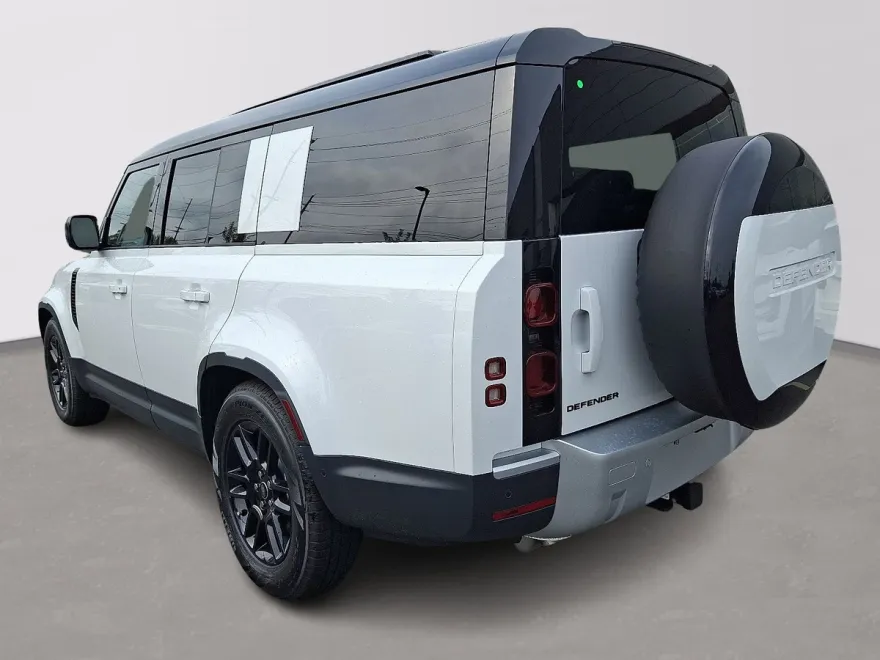 2025 Land Rover Defender 130 S photo 1