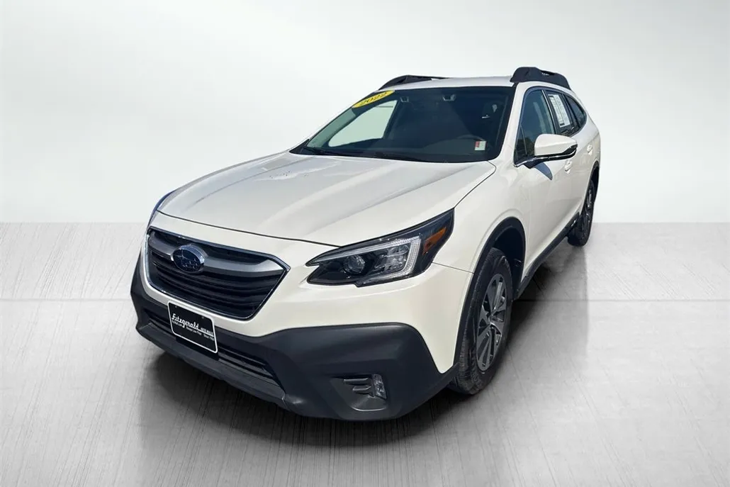 2022 Subaru Outback Premium photo 1