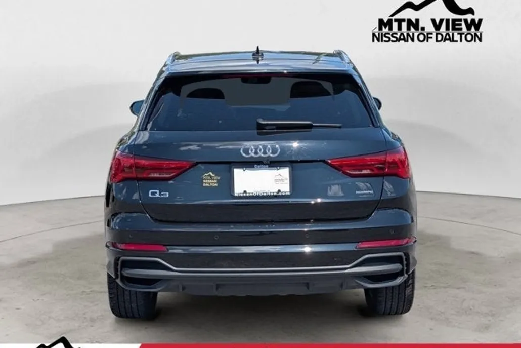 2024 Audi Q3 S line Premium photo 1