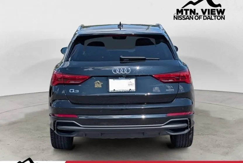 2024 Audi Q3 S line Premium photo 1