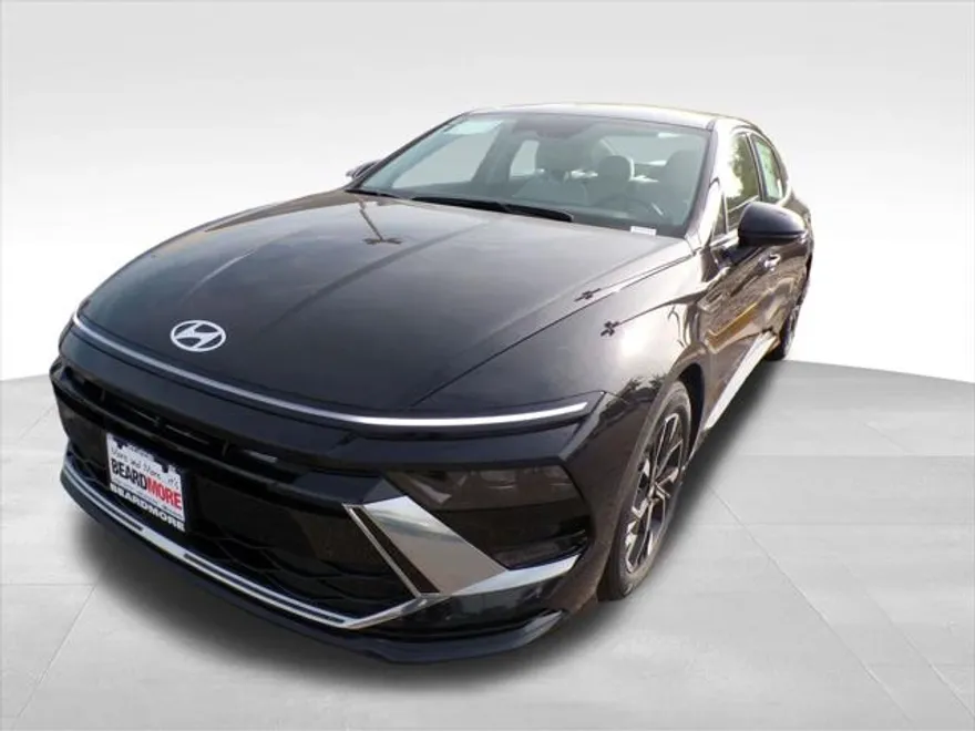 2025 Hyundai Sonata SEL photo 1
