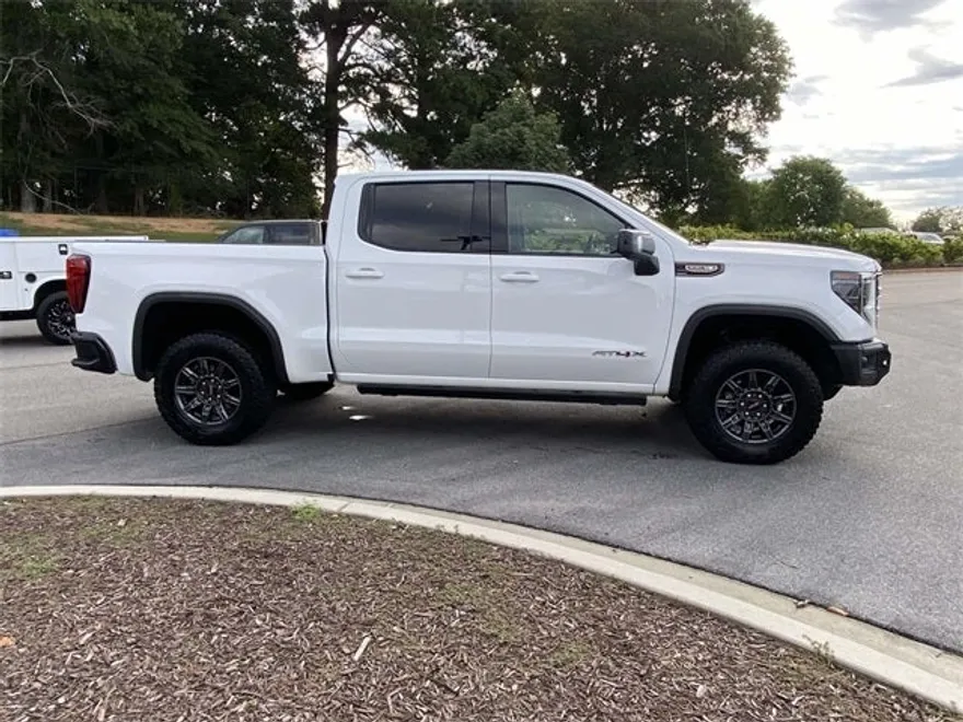 2024 Gmc Sierra 1500 AT4X photo 1