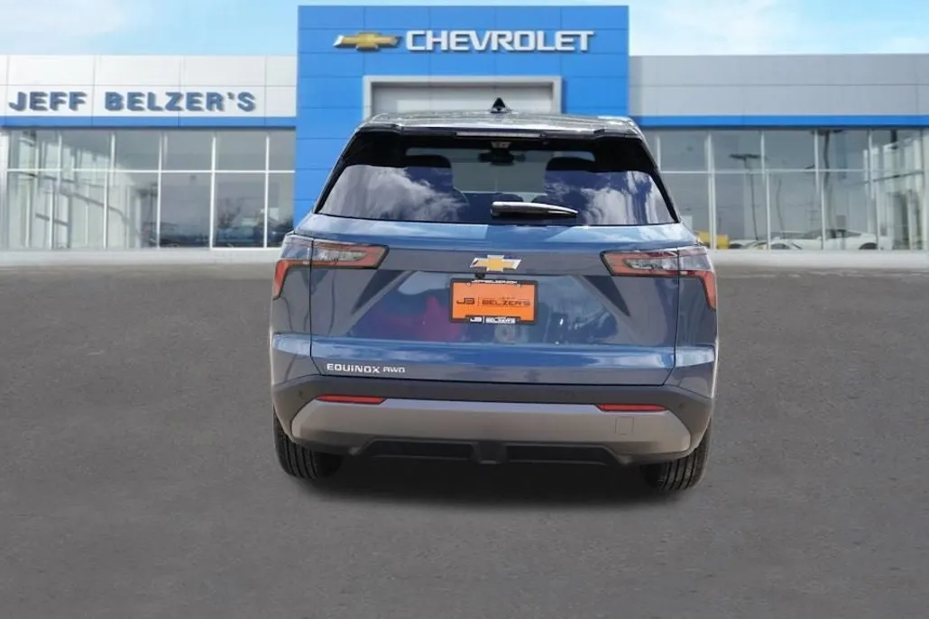2026 Chevrolet Equinox LT photo 1
