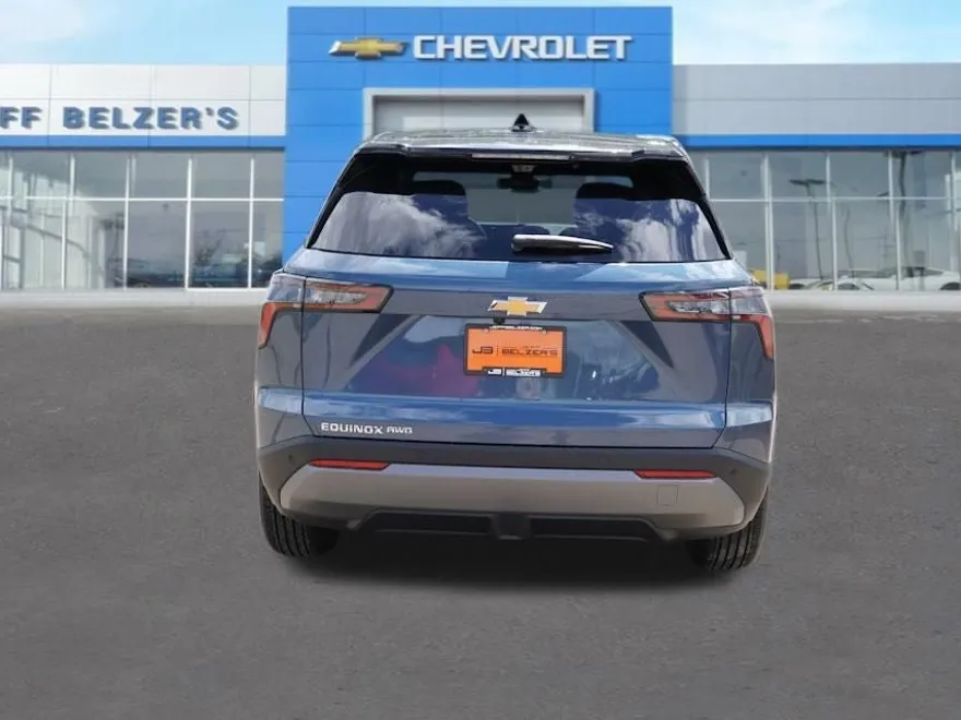 2026 Chevrolet Equinox LT photo 1