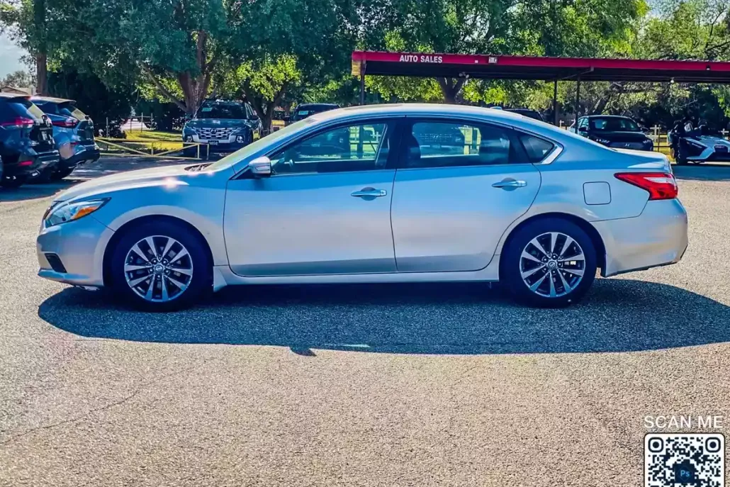 2016 Nissan Altima 2.5 SV photo 1