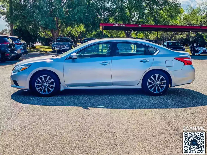 2016 Nissan Altima 2.5 SV photo 1