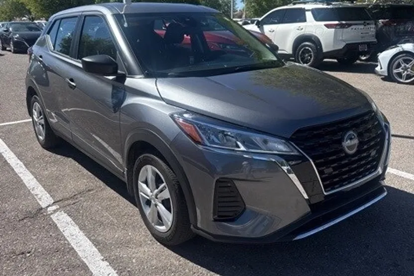 2024 Nissan Kicks S photo 1