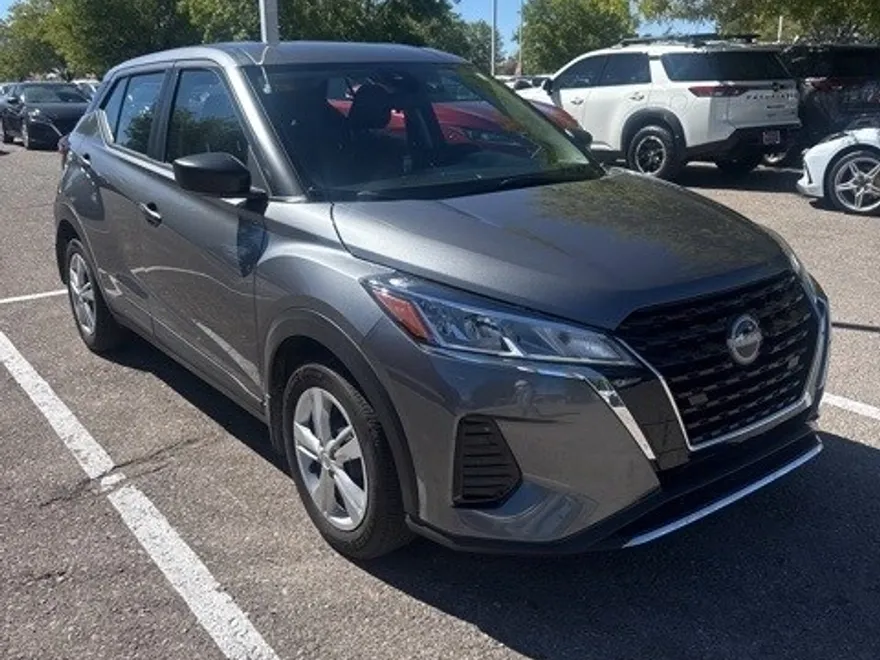 2024 Nissan Kicks S photo 1