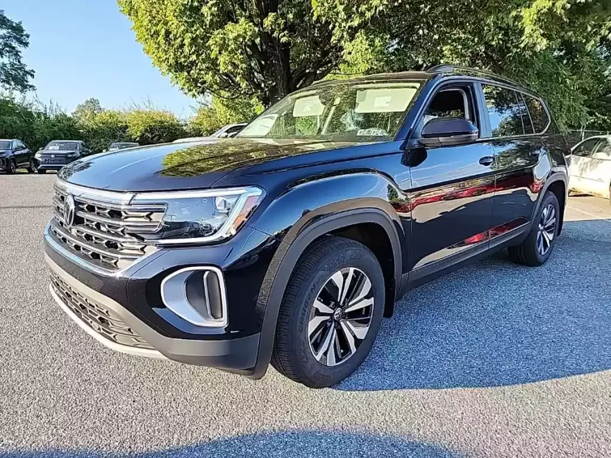 2026 Volkswagen Atlas SE photo 1