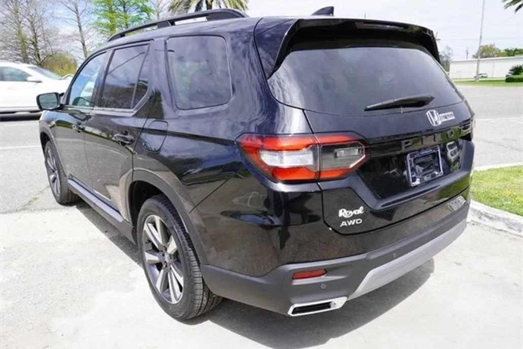 2025 Honda Pilot Elite photo 1