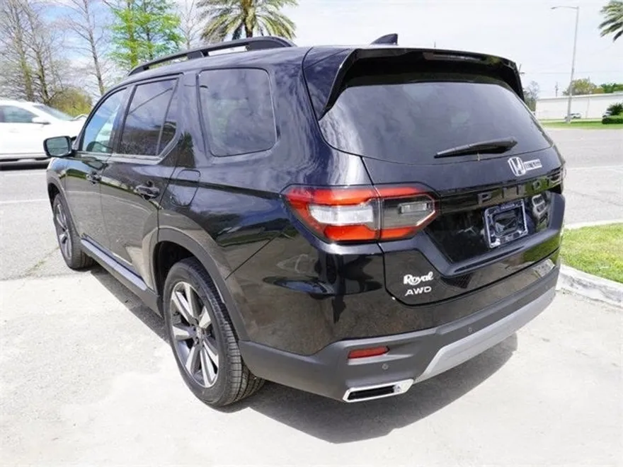 2025 Honda Pilot Elite photo 1