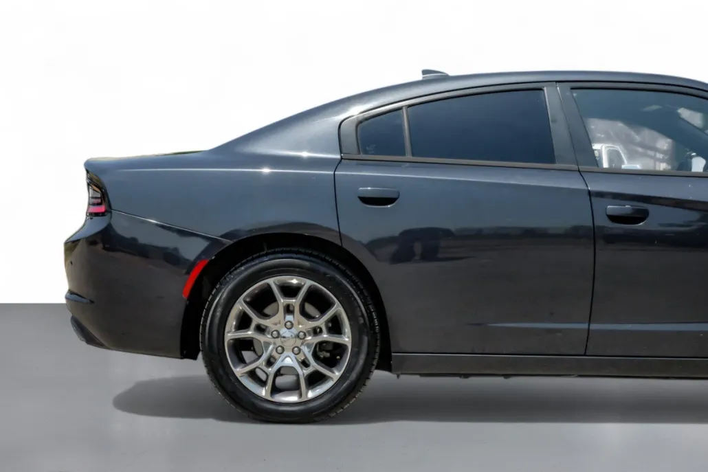 2016 Dodge Charger SXT photo 1