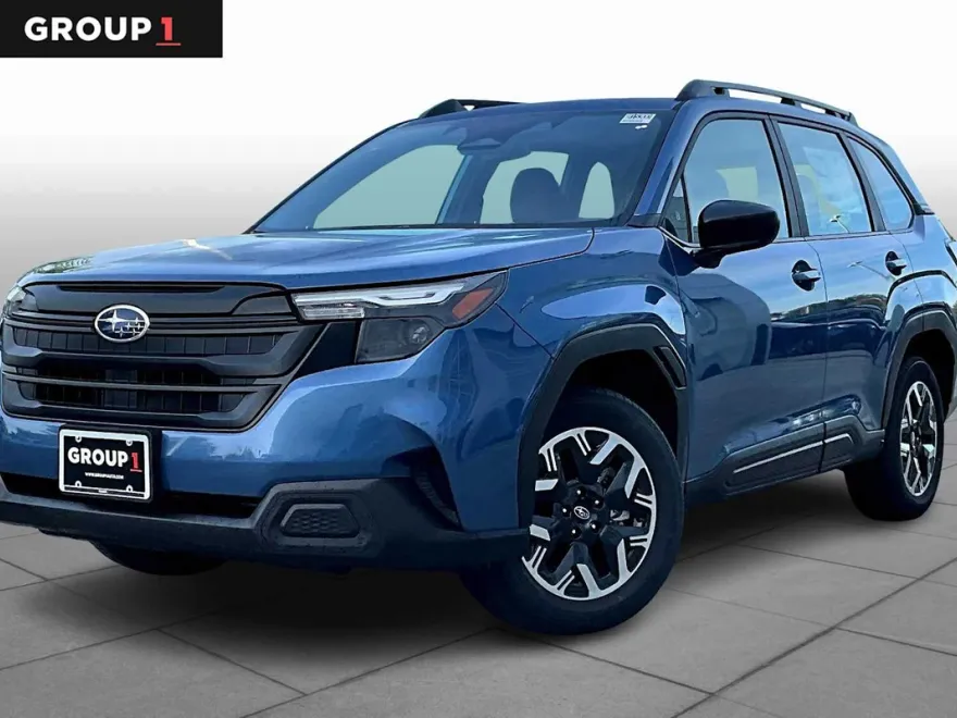2025 Subaru Forester Base photo 1