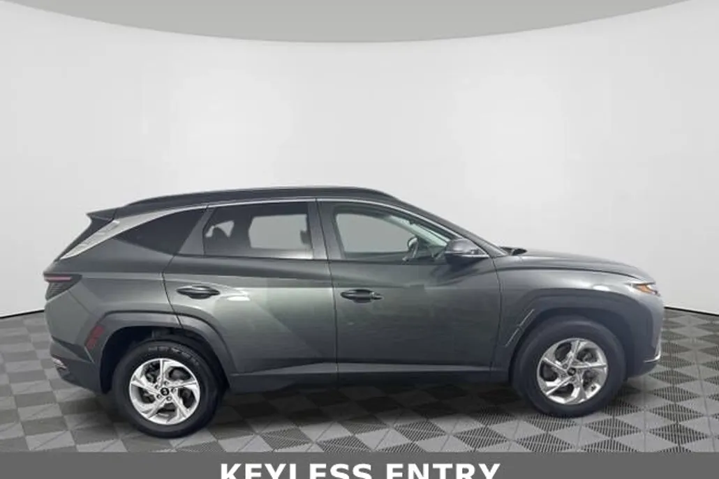 2022 Hyundai Tucson SEL photo 1