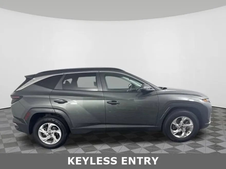 2022 Hyundai Tucson SEL photo 1