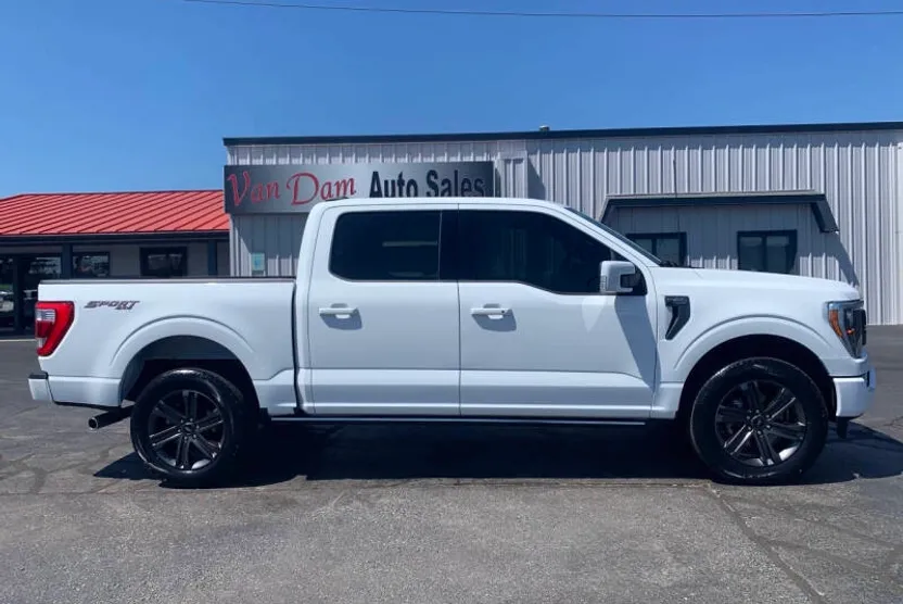 2023 Ford F-150 Lariat photo 1