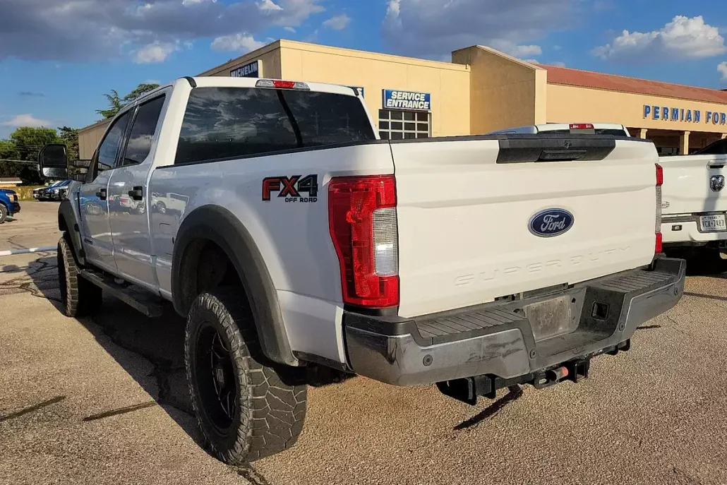 2019 Ford F-250 XLT photo 1