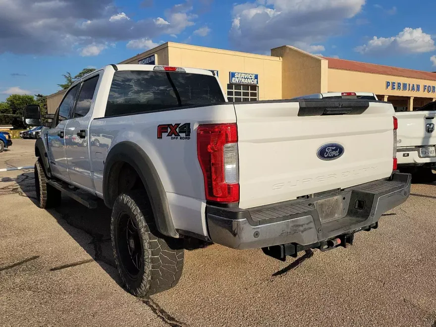 2019 Ford F-250 XLT photo 1