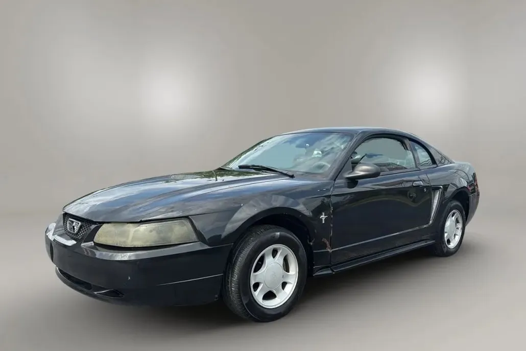 2001 Ford Mustang Base photo 1