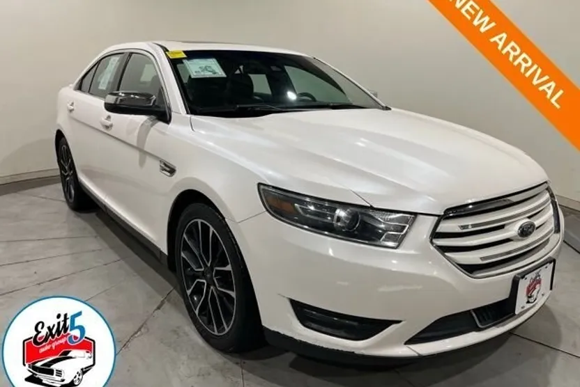 2018 Ford Taurus Limited photo 1