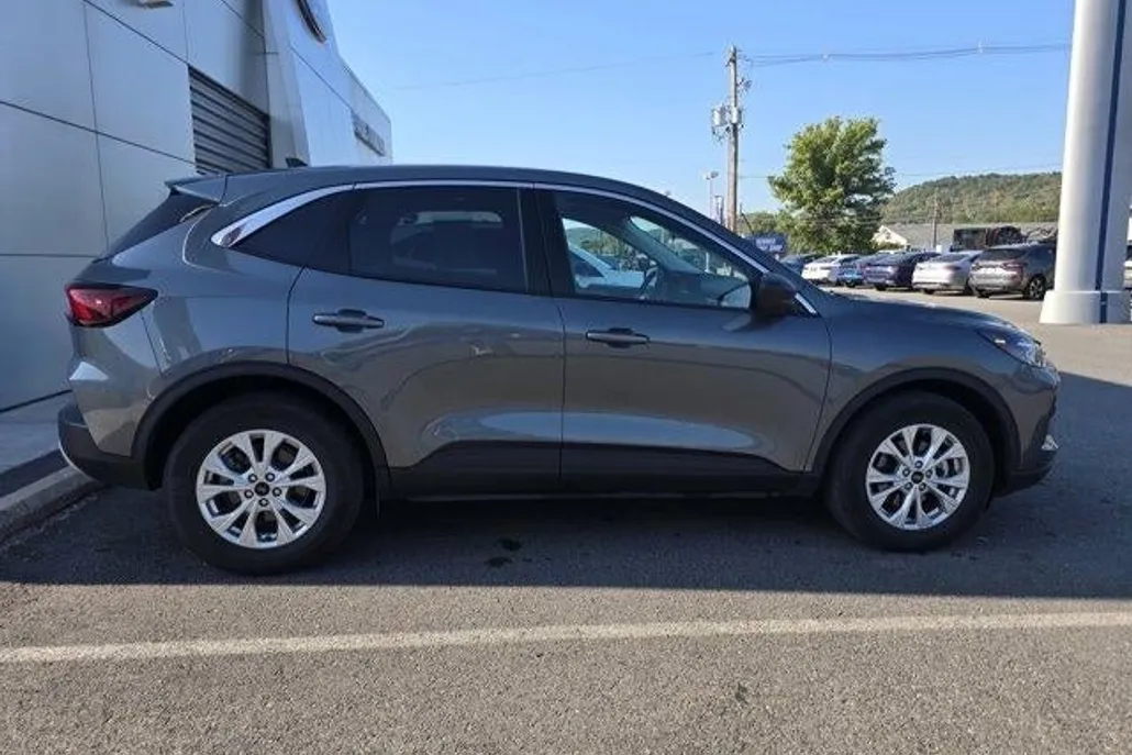 2024 Ford Escape Active photo 1