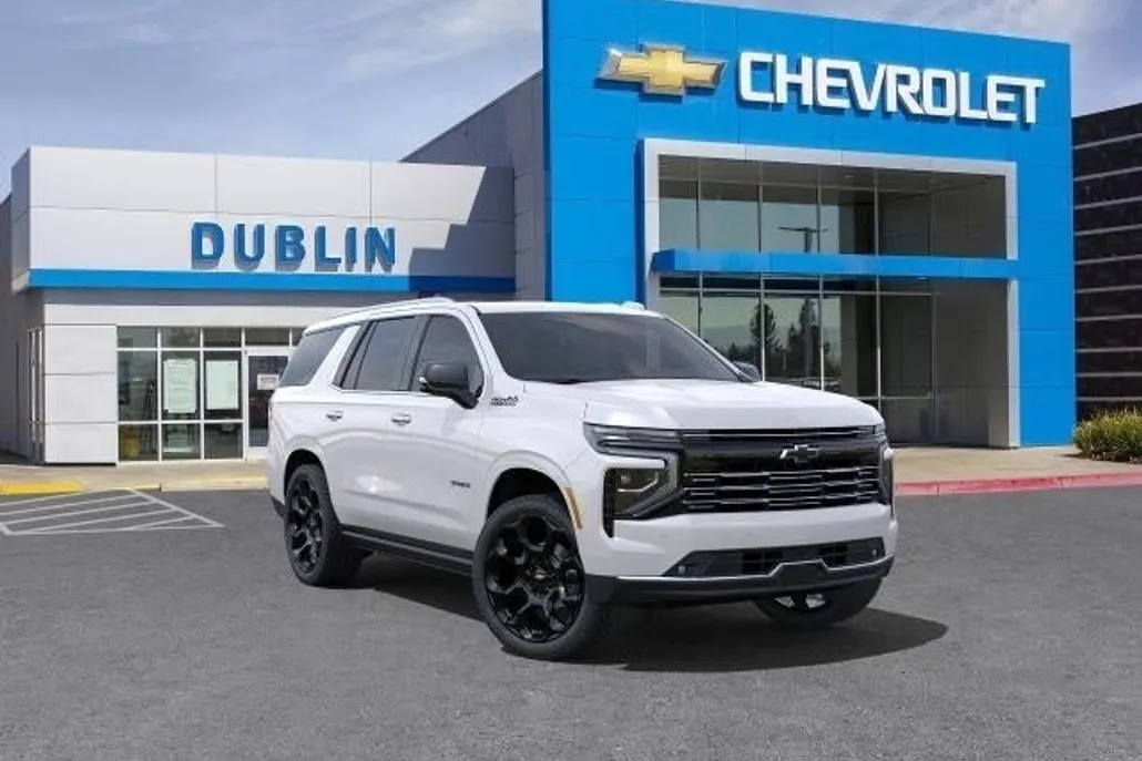 2025 Chevrolet Tahoe Base photo 1