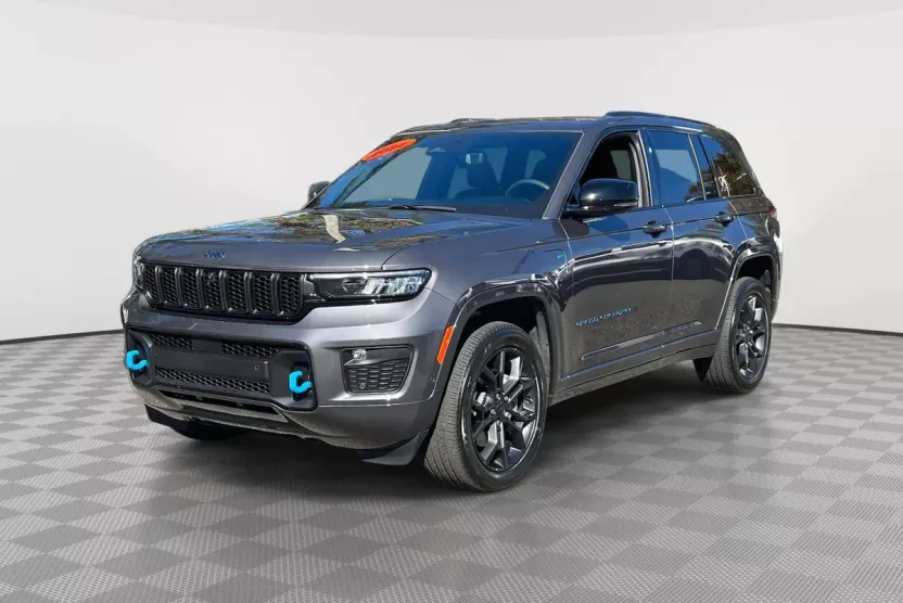 2024 Jeep Cherokee Limited 4xe photo 1