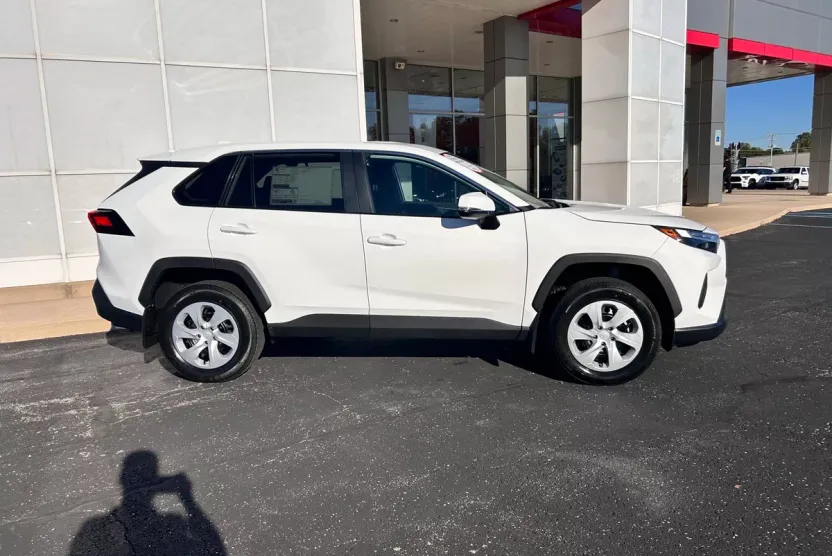 2025 Toyota RAV4 LE photo 1