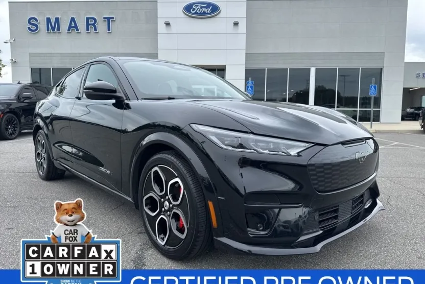 2022 Ford Mustang Mach-E GT photo 1