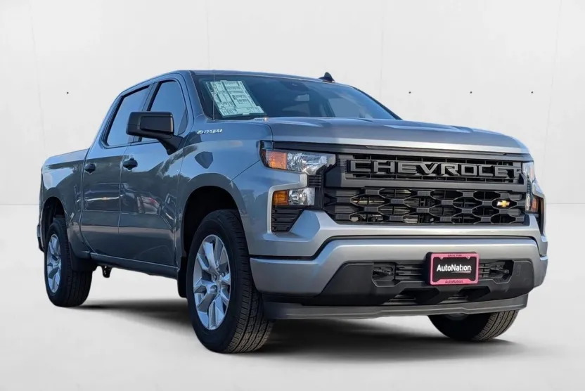 2026 Chevrolet Silverado 1500 Custom photo 1
