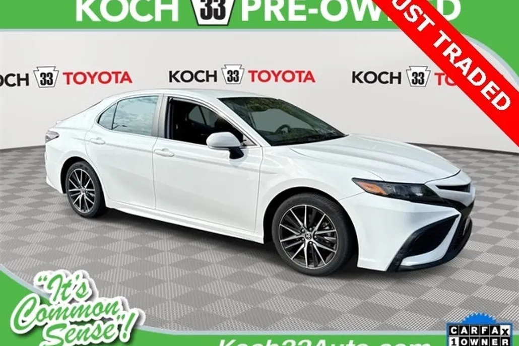 2023 Toyota Camry SE photo 1