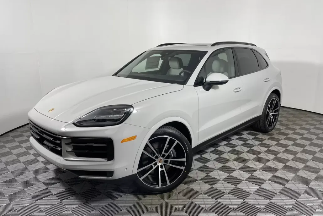 2026 Porsche Cayenne photo 1
