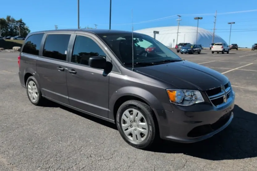 2018 Dodge Grand Caravan SE photo 1