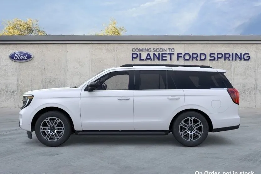 2025 Ford Expedition photo 1