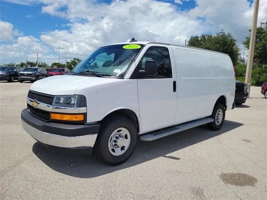 2023 Chevrolet Express Cargo 2500 photo 1