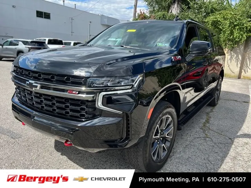 2022 Chevrolet Suburban Z71 photo 1