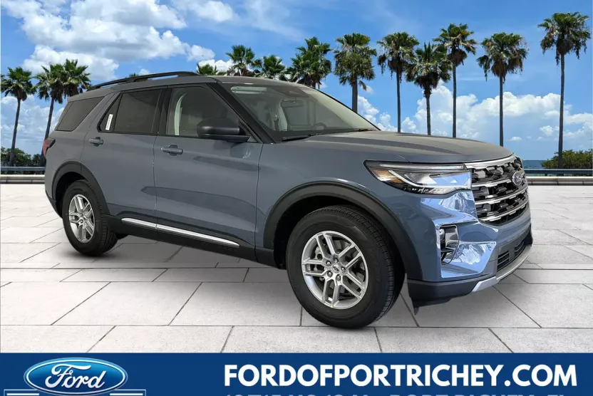 2025 Ford Explorer photo 1
