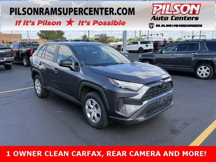 2024 Toyota RAV4 LE photo 1