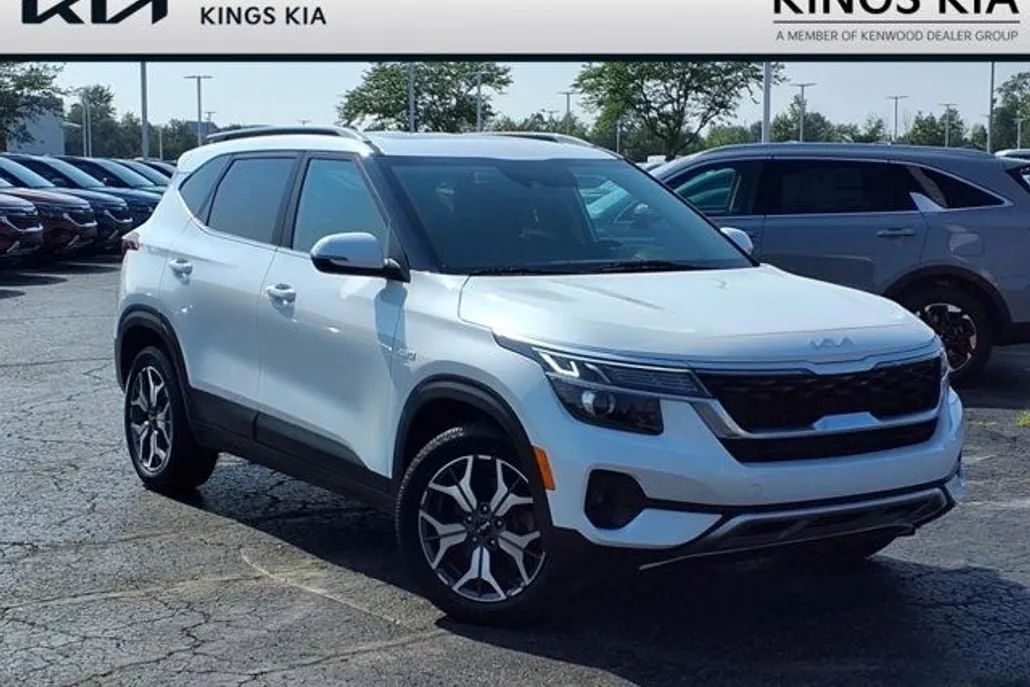 2023 Kia Seltos EX photo 1