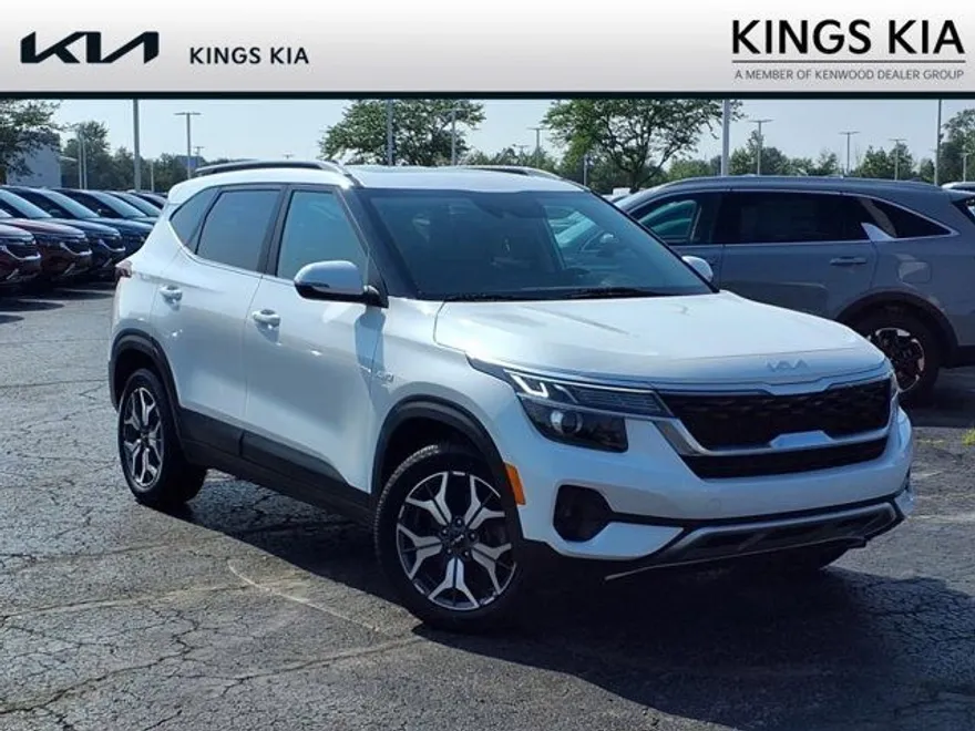 2023 Kia Seltos EX photo 1