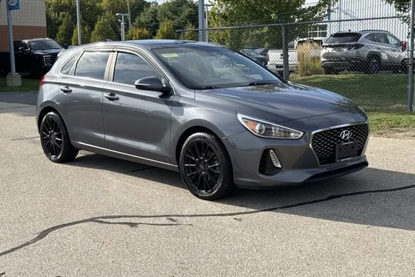 2019 Hyundai Elantra GT Base photo 1