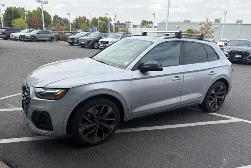2022 Audi SQ5 Prestige photo 1