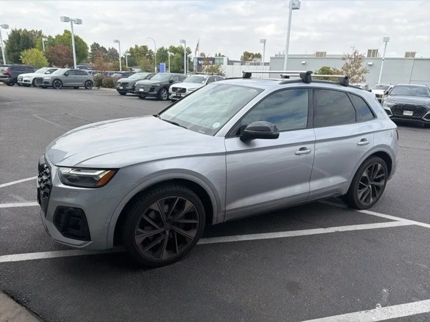 2022 Audi SQ5 Prestige photo 1