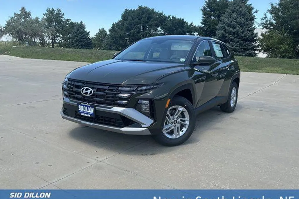 2025 Hyundai Tucson SE photo 1