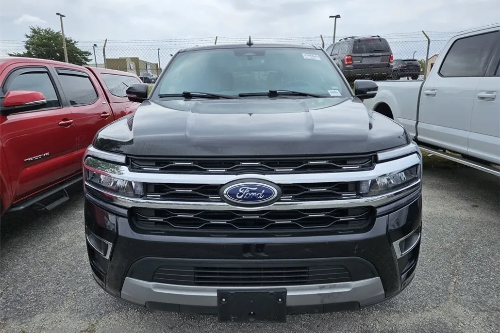 2024 Ford Expedition Limited photo 1