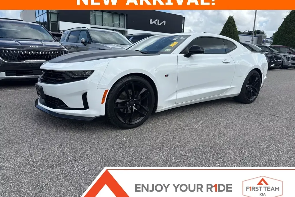 2019 Chevrolet Camaro 3LT photo 1