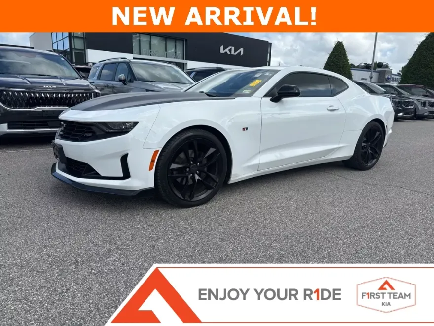 2019 Chevrolet Camaro 3LT photo 1